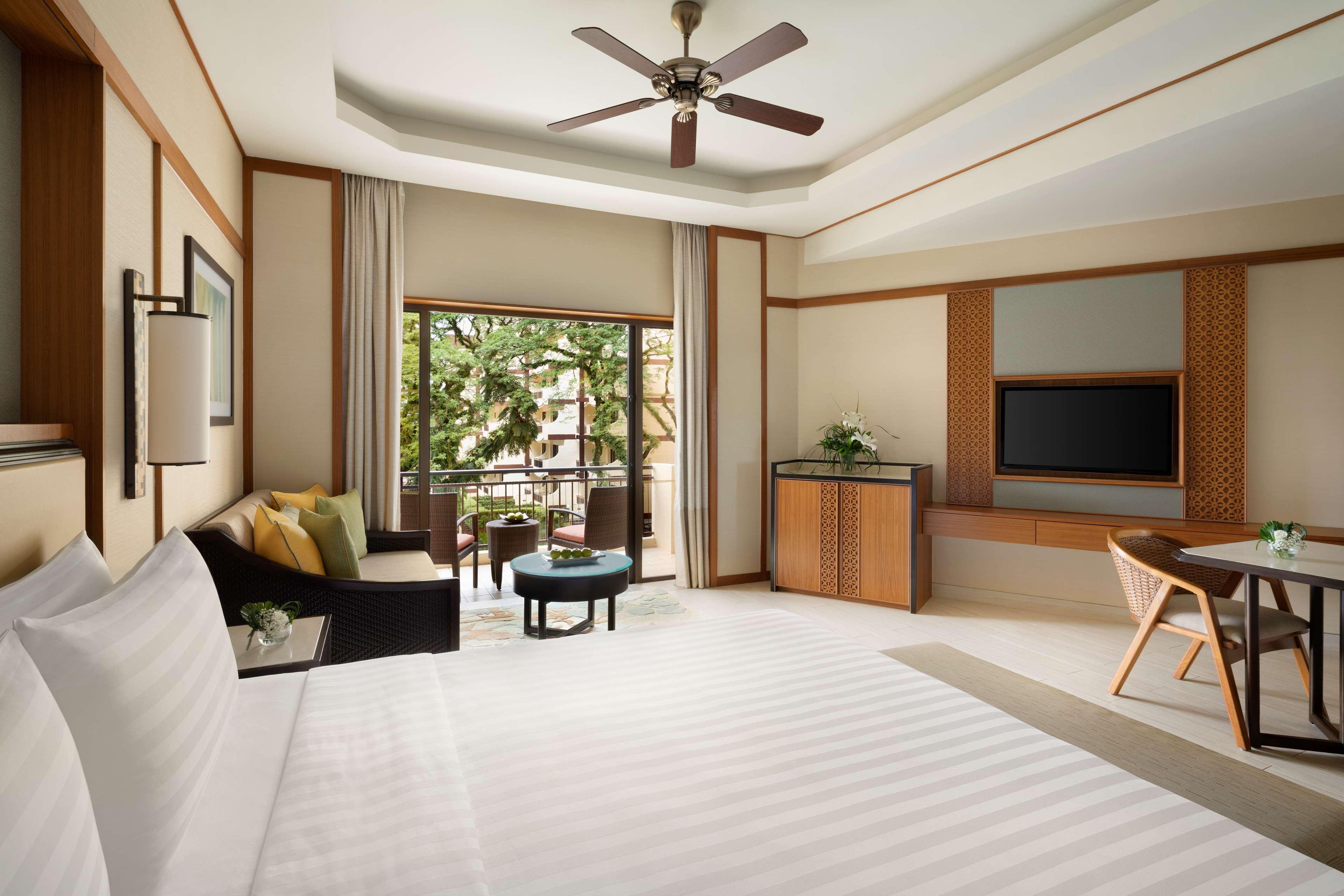 Shangri-La Rasa Sayang, Penang Batu Ferringhi Eksteriør bilde A suite at the hotel