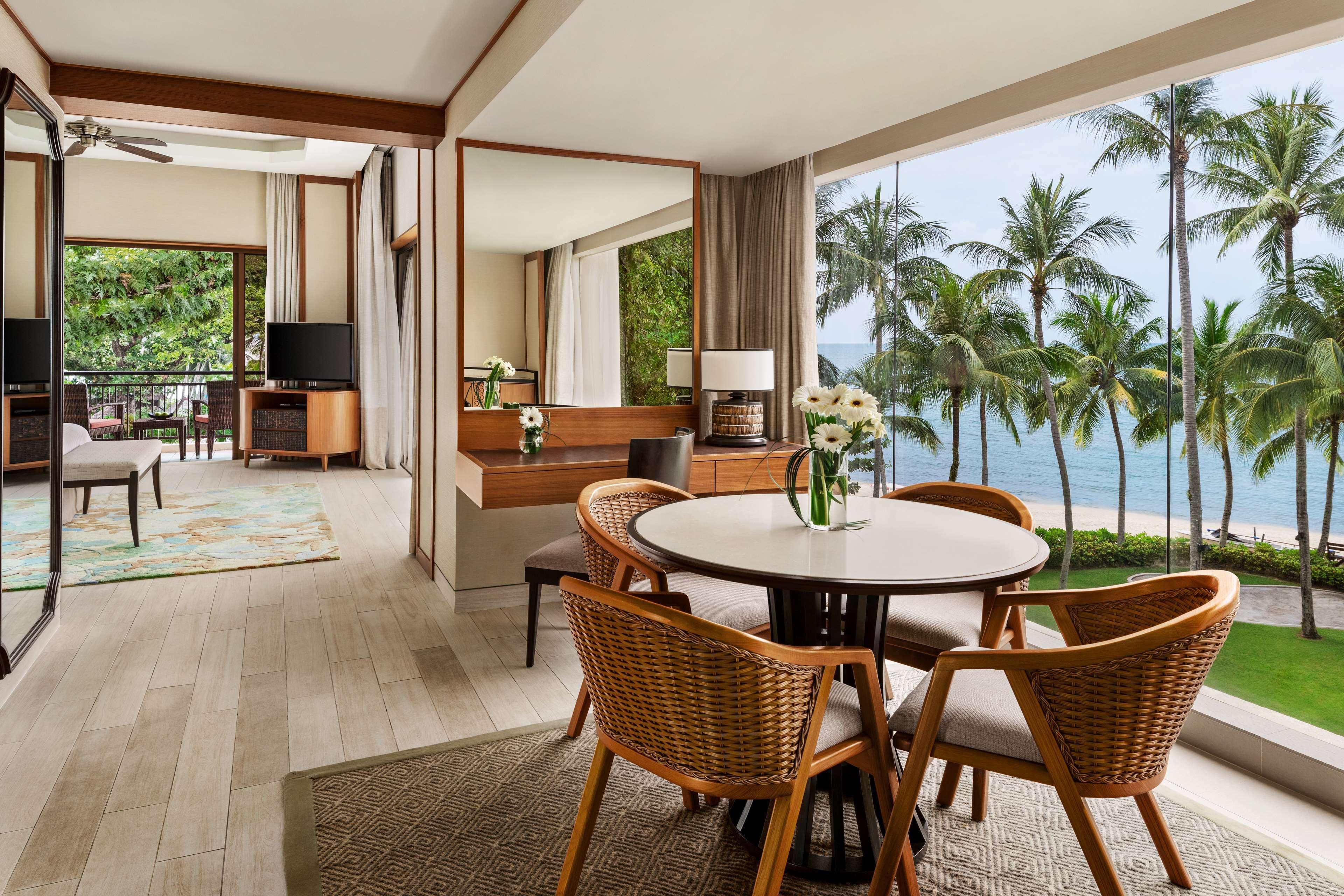 Shangri-La Rasa Sayang, Penang Batu Ferringhi Eksteriør bilde A suite at the Westin Resort & Spa, Nusa Dua, Bali