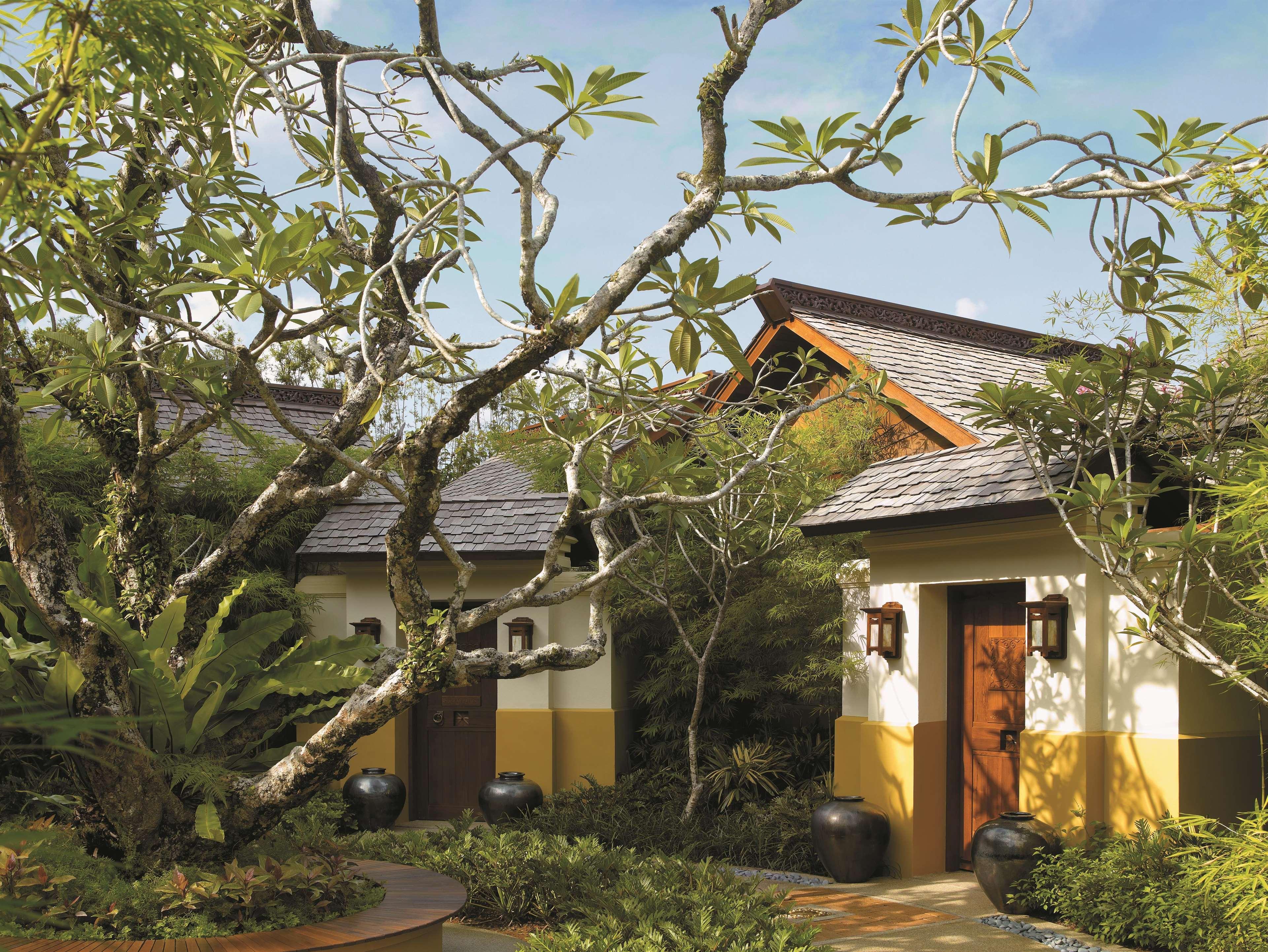 Shangri-La Rasa Sayang, Penang Batu Ferringhi Eksteriør bilde A villa at the Four Seasons Resort